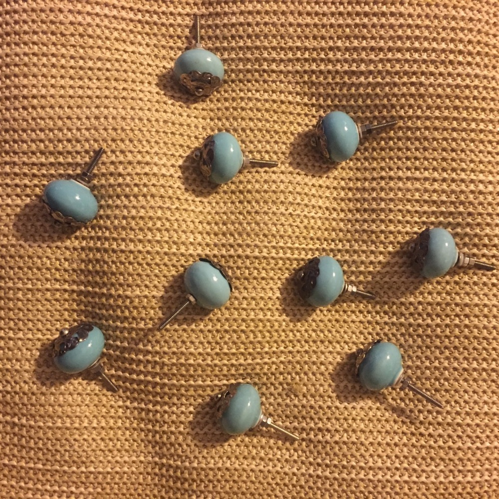 World Market Knobs (Set of 10)